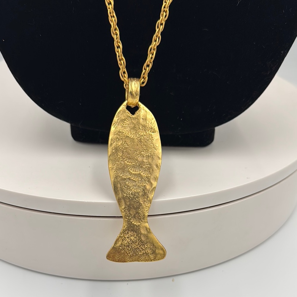 Gold Tone Fish Pendant Necklace